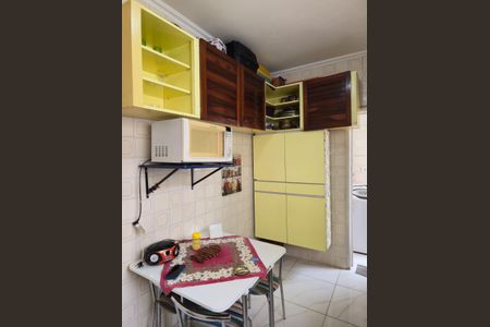 Apartamento para alugar com 69m², 2 quartos e 1 vagaCozinha 