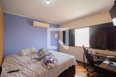 Casa à venda com 190m², 3 quartos e 3 vagas Casa à venda com 190m², 3 quartos e 3 vagasQuarto