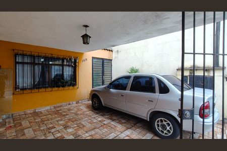 Casa à venda com 114m², 4 quartos e 2 vagas