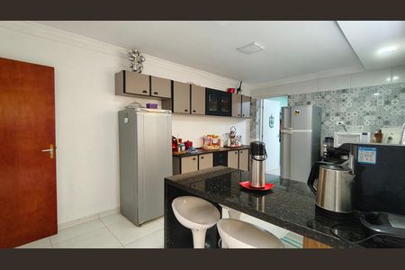 Casa à venda com 114m², 4 quartos e 2 vagas