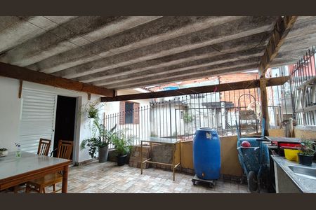 Casa à venda com 114m², 4 quartos e 2 vagas