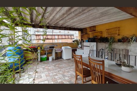 Casa à venda com 114m², 4 quartos e 2 vagas