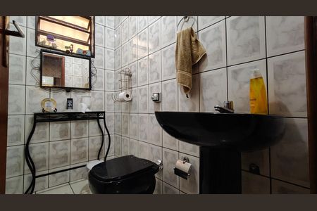 Casa à venda com 114m², 4 quartos e 2 vagas