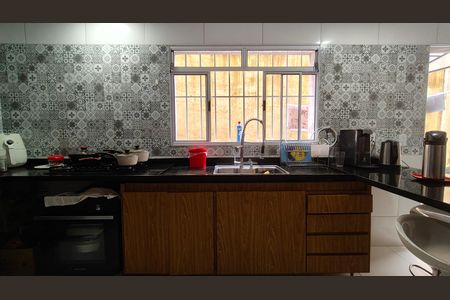 Casa à venda com 4 quartos, 114m² em Jardim Peri, São Paulo