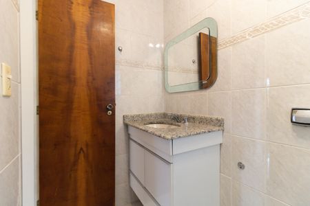 Casa à venda com 124m², 4 quartos e 2 vagas Casa à venda com 124m², 4 quartos e 2 vagasBanheiro 1