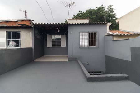 Casa à venda com 124m², 4 quartos e 2 vagas Casa à venda com 124m², 4 quartos e 2 vagasQuintal