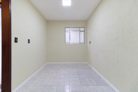 Casa à venda com 124m², 4 quartos e 2 vagas Casa à venda com 124m², 4 quartos e 2 vagasSala