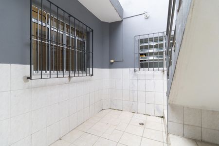 Casa à venda com 124m², 4 quartos e 2 vagas Casa à venda com 124m², 4 quartos e 2 vagasQuintal