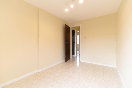 Casa à venda com 124m², 4 quartos e 2 vagas Casa à venda com 124m², 4 quartos e 2 vagasQuarto 1