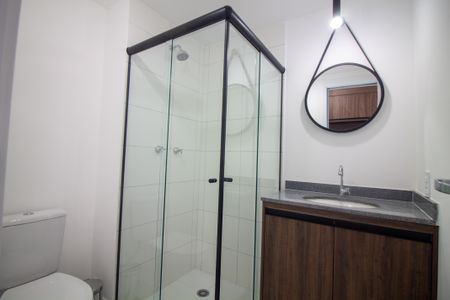 Banheiro de kitnet/studio à venda com 1 quarto, 24m² em Vila Cordeiro, São Paulo