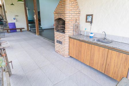 Casa à venda com 400m², 4 quartos e 15 vagas Casa à venda com 400m², 4 quartos e 15 vagasÁrea gourmet