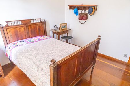 Casa à venda com 400m², 4 quartos e 15 vagas Casa à venda com 400m², 4 quartos e 15 vagasQuarto 2