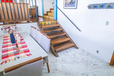 Casa à venda com 400m², 4 quartos e 15 vagas Casa à venda com 400m², 4 quartos e 15 vagasCopa