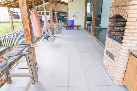 Casa à venda com 400m², 4 quartos e 15 vagas Casa à venda com 400m², 4 quartos e 15 vagasÁrea gourmet