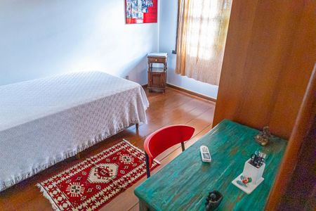 Casa à venda com 400m², 4 quartos e 15 vagas Casa à venda com 400m², 4 quartos e 15 vagasQuarto 4