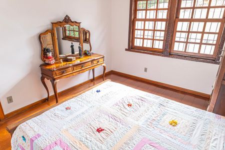 Casa à venda com 400m², 4 quartos e 15 vagas Casa à venda com 400m², 4 quartos e 15 vagasQuarto 3