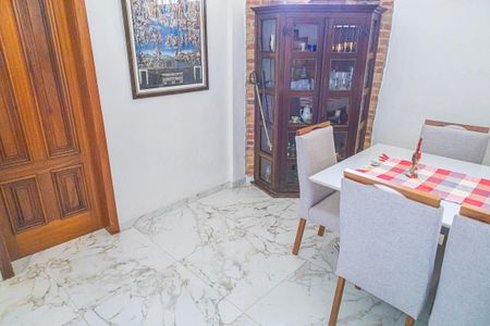 Casa à venda com 400m², 4 quartos e 15 vagas Casa à venda com 400m², 4 quartos e 15 vagasCopa