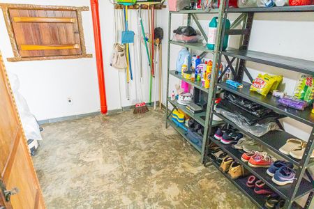 Casa à venda com 400m², 4 quartos e 15 vagas Casa à venda com 400m², 4 quartos e 15 vagasDispensa