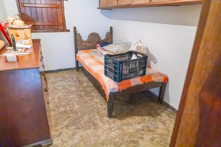 Casa à venda com 400m², 4 quartos e 15 vagas Casa à venda com 400m², 4 quartos e 15 vagasQuarto de serviço