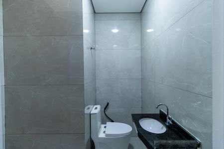 Casa de condomínio para alugar com 59m², 2 quartos e 1 vagaBanheiro