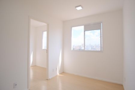 Sala de apartamento à venda com 2 quartos, 34m² em Chácara Seis de Outubro, São Paulo