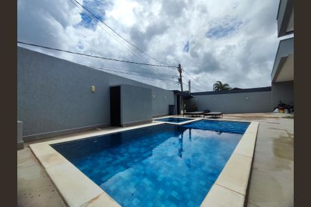 Área Externa de casa de condomínio para alugar com 4 quartos, 200m² em Vargem Grande, Rio de Janeiro