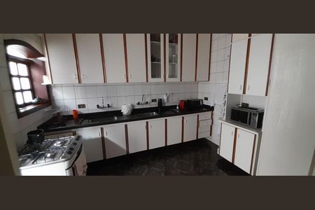 Casa para alugar com 249m², 3 quartos e 4 vagasCozinha