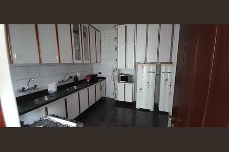 Casa para alugar com 249m², 3 quartos e 4 vagasCozinha
