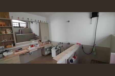 Casa para alugar com 249m², 3 quartos e 4 vagasBanheiro