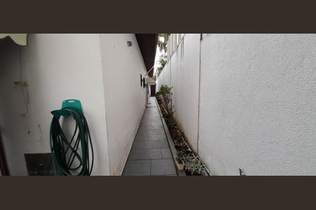 Casa para alugar com 249m², 3 quartos e 4 vagasCorredor