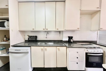 Apartamento para alugar com 109m², 3 quartos e 2 vagas Apartamento para alugar com 109m², 3 quartos e 2 vagasCOZINHA