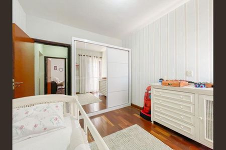 Casa à venda com 380m², 5 quartos e 6 vagasQuarto 3