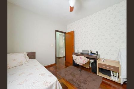 Casa à venda com 380m², 5 quartos e 6 vagasQuarto 4