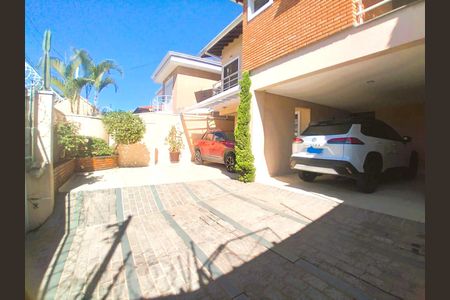 Casa à venda com 380m², 5 quartos e 6 vagasGaragem