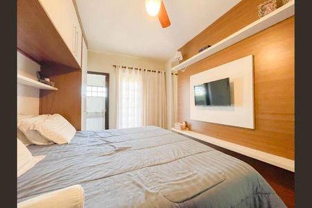 Casa à venda com 380m², 5 quartos e 6 vagasSuíte 1 