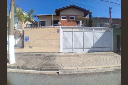 Casa à venda com 380m², 5 quartos e 6 vagasFachada com PLACA