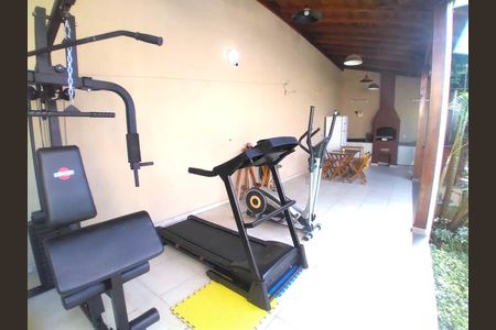 Casa à venda com 380m², 5 quartos e 6 vagasDetalhe