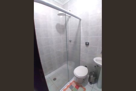 Casa à venda com 380m², 5 quartos e 6 vagasBanheiro 5 - Dependência de empregada 