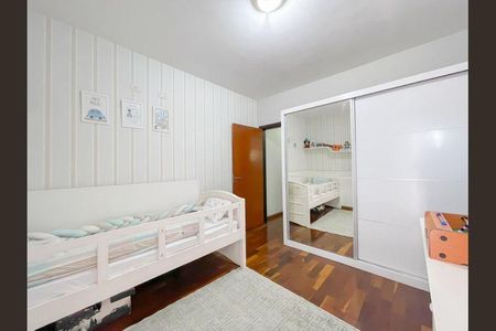 Casa à venda com 380m², 5 quartos e 6 vagasQuarto 3