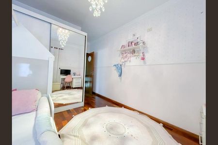 Casa à venda com 380m², 5 quartos e 6 vagasSuíte 2