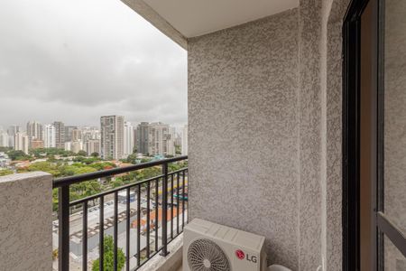 Sacada de kitnet/studio para alugar com 1 quarto, 28m² em Indianópolis, São Paulo