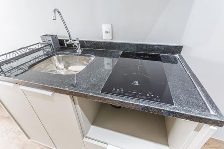 Studio para alugar com 25m², 1 quarto e sem vaga Studio para alugar com 25m², 1 quarto e sem vagaCozinha