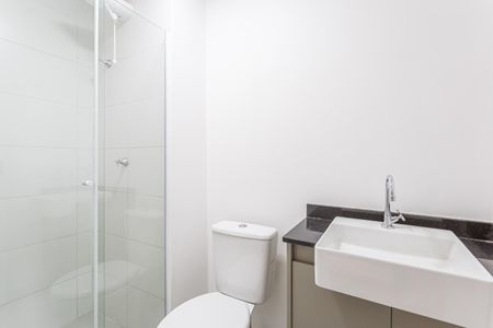 Banheiro de kitnet/studio para alugar com 1 quarto, 25m² em Vila Olímpia, São Paulo