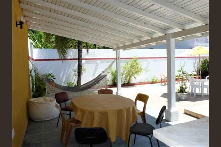 Casa para alugar com 90m², 2 quartos e 3 vagasQuintal