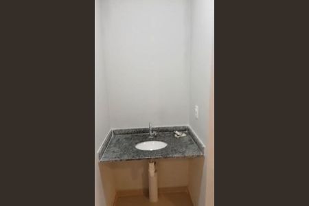 Apartamento para alugar com 38m², 2 quartos e sem vaga Apartamento para alugar com 38m², 2 quartos e sem vagaBanheiro