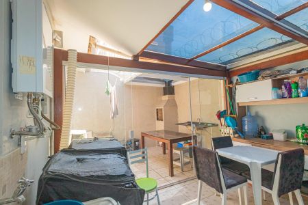 Casa de Condomínio à venda com 2 quartos, 80m² em Rio Branco, Canoas