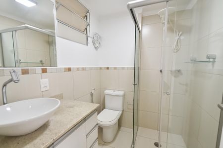 Apartamento para alugar com 68m², 2 quartos e 1 vaga Apartamento para alugar com 68m², 2 quartos e 1 vagaBanheiro da suíte