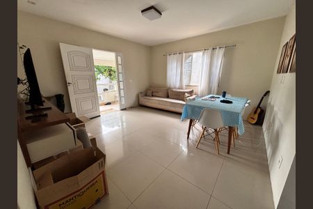 Sala de casa para alugar com 3 quartos, 130m² em Recreio dos Bandeirantes, Rio de Janeiro