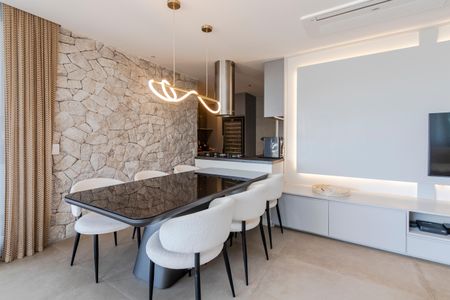 Apartamento à venda com 167m², 3 quartos e 3 vagas Apartamento à venda com 167m², 3 quartos e 3 vagasSala