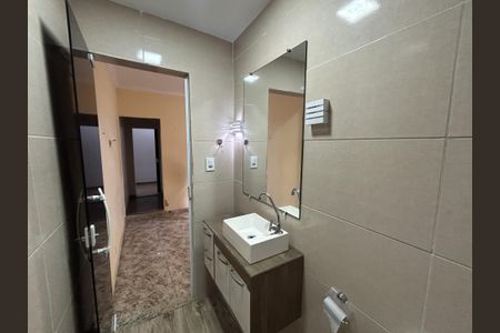 Casa para alugar com 60m², 2 quartos e sem vagaBanheiro